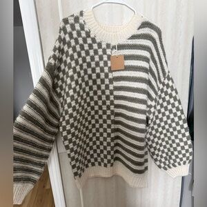 Blu Pepper Checkered Sweater in Cream and Gray